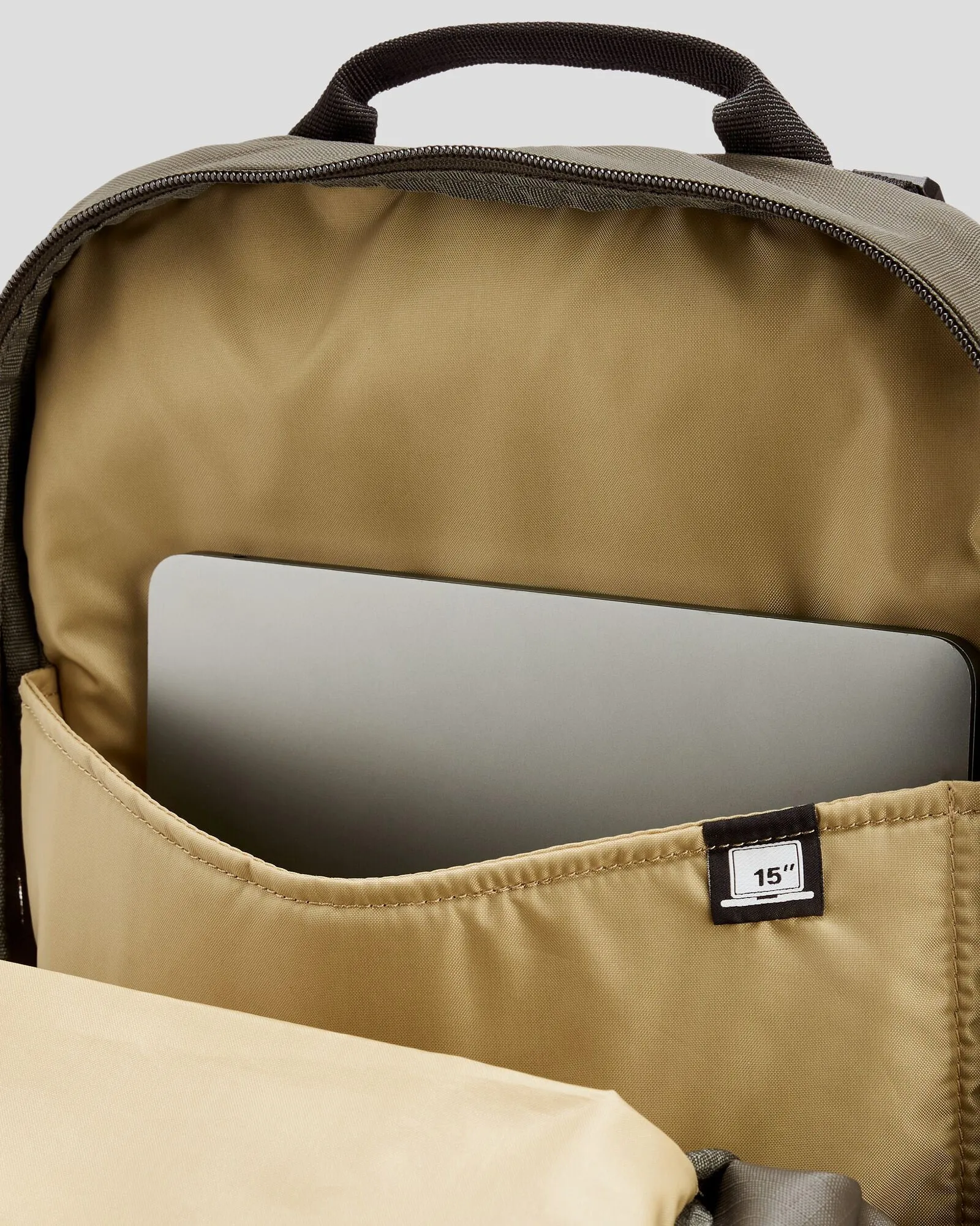 Axon Escape Backpack - 28L - Dark Moss