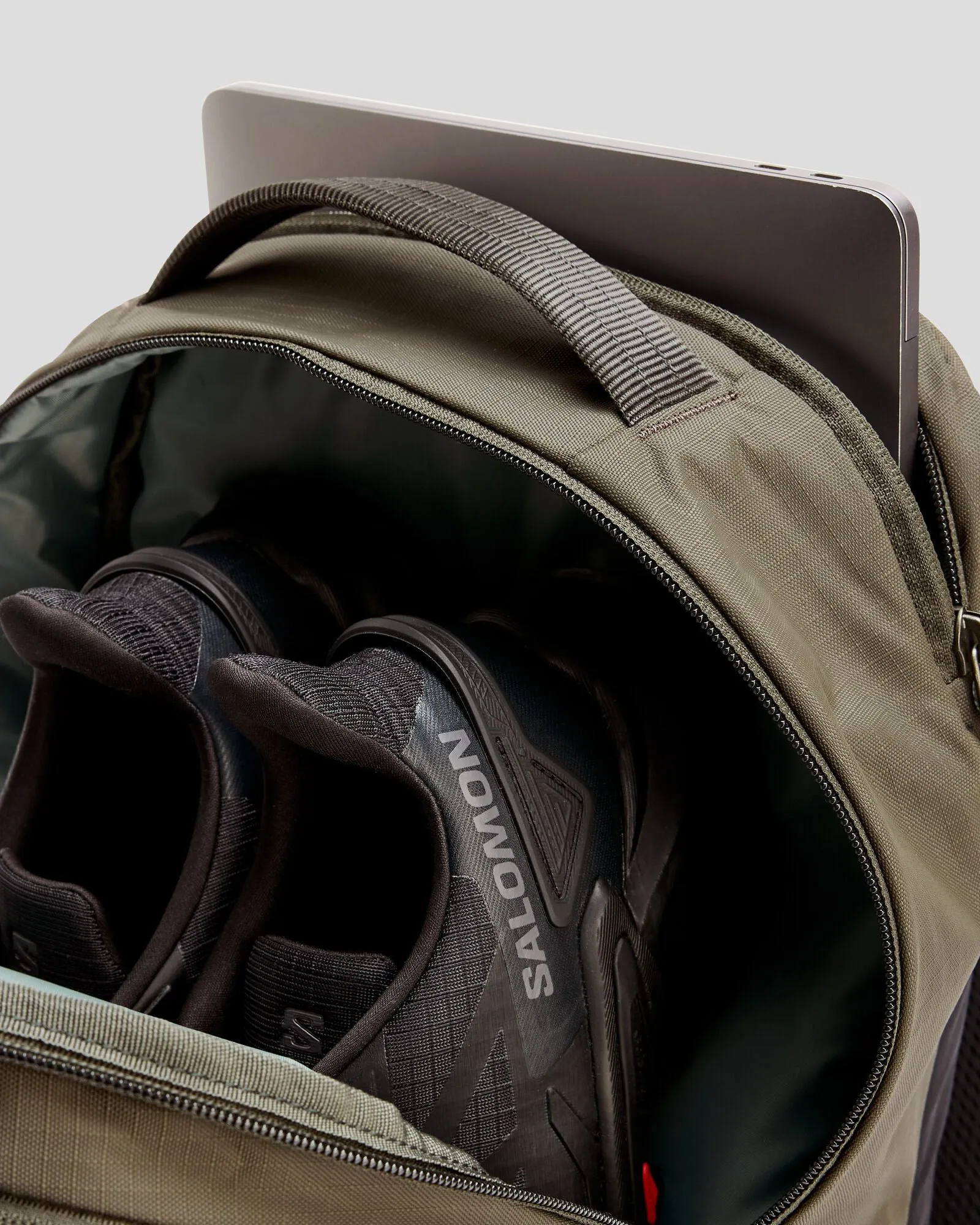 Axon Everyday Backpack - 25L - Dark Moss