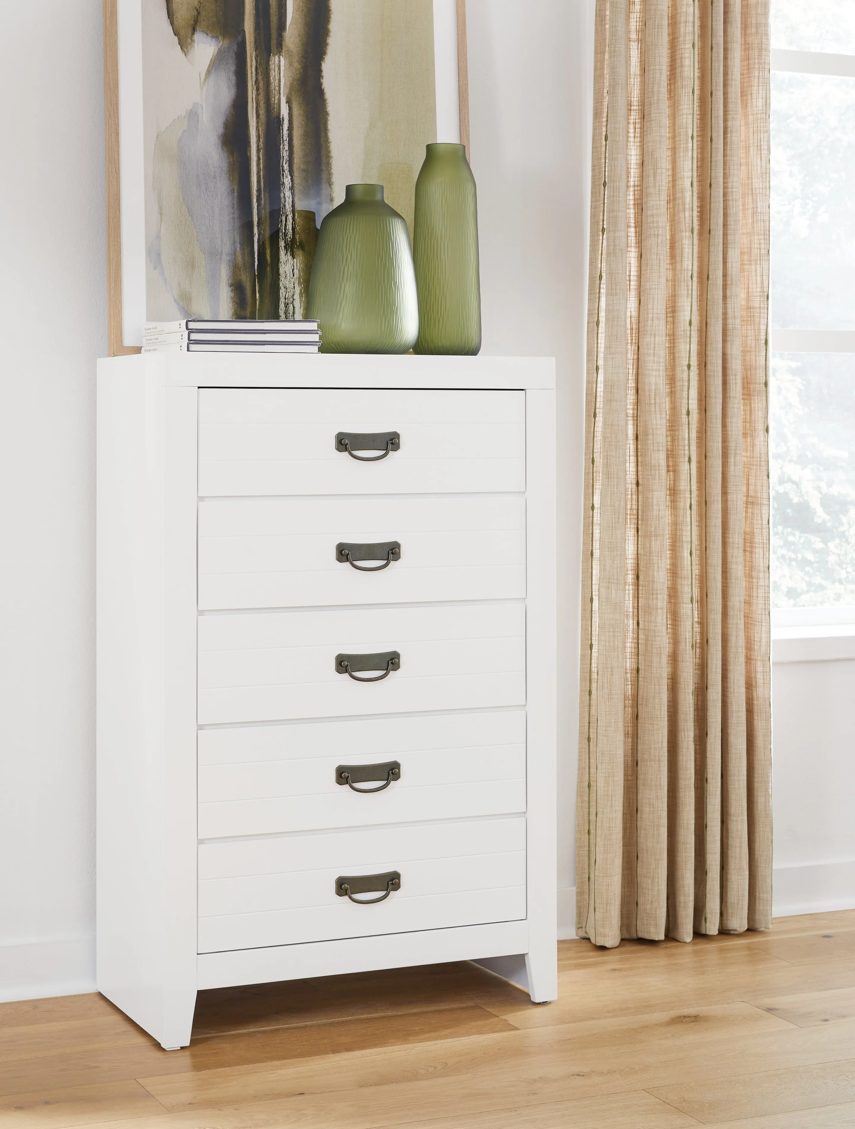 Binterglen Twin Panel Bed with Mirrored Dresser, Chest and Nightstand in White