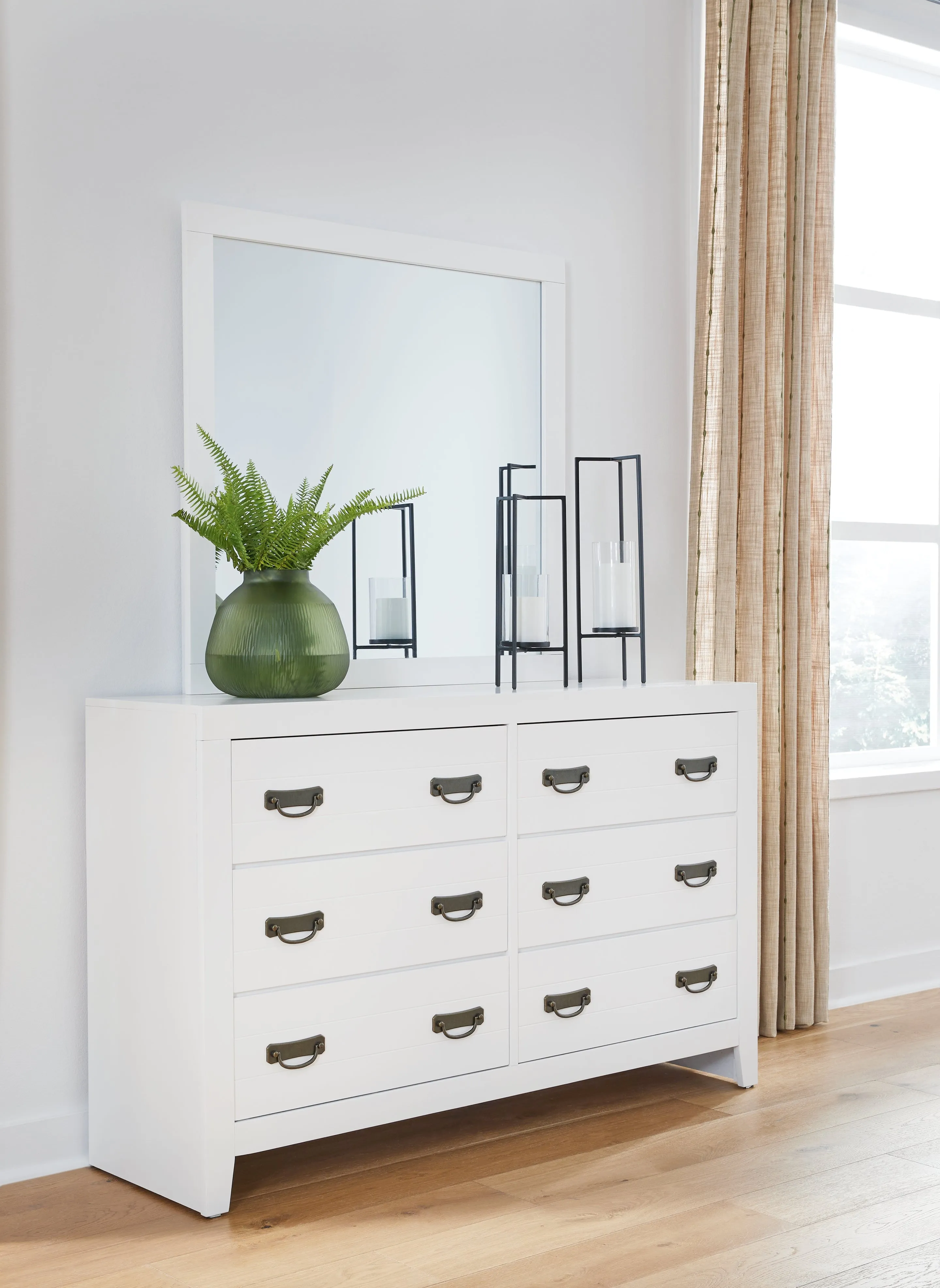 Binterglen Twin Panel Bed with Mirrored Dresser, Chest and Nightstand in White